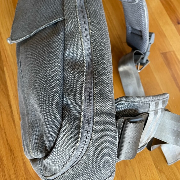 Incase Ari Marcopoulos Camera Bag - Picture 7 of 11